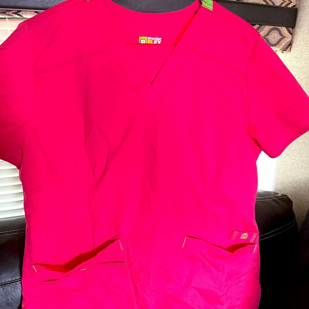 Wonder Wink Scrubs